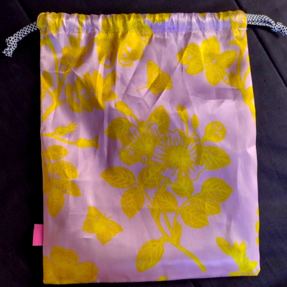 Ipsy makeup bag